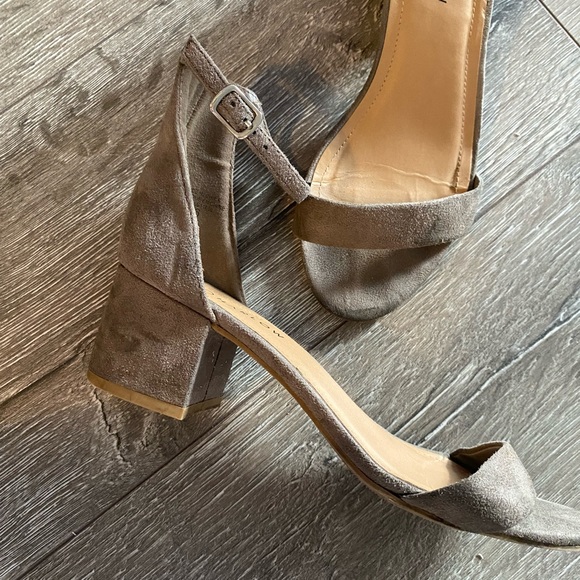 Low Grey Block Heel with Ankle Strap - Picture 5 of 7